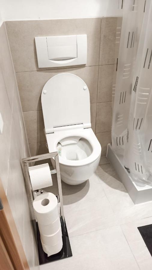 Schone 2 Zw In Sindelfingen - Maichingen *Daimler 아파트 외부 사진